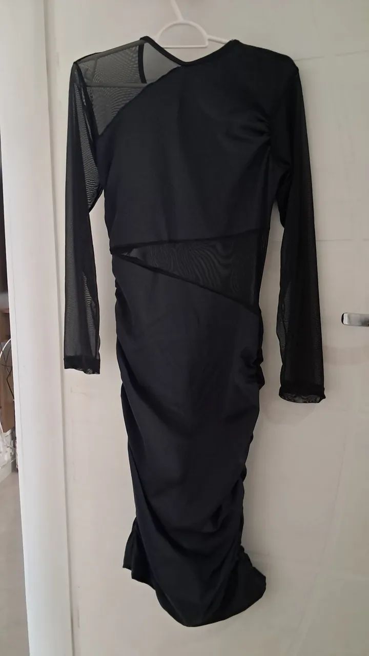 Vestido midi preto