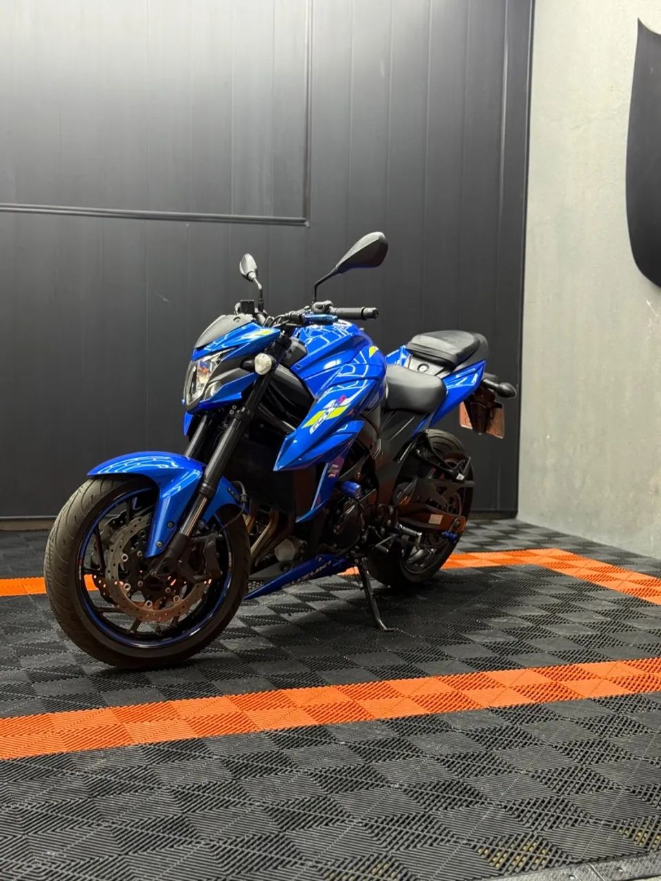 Suzuki GSX 750 - Foto 3