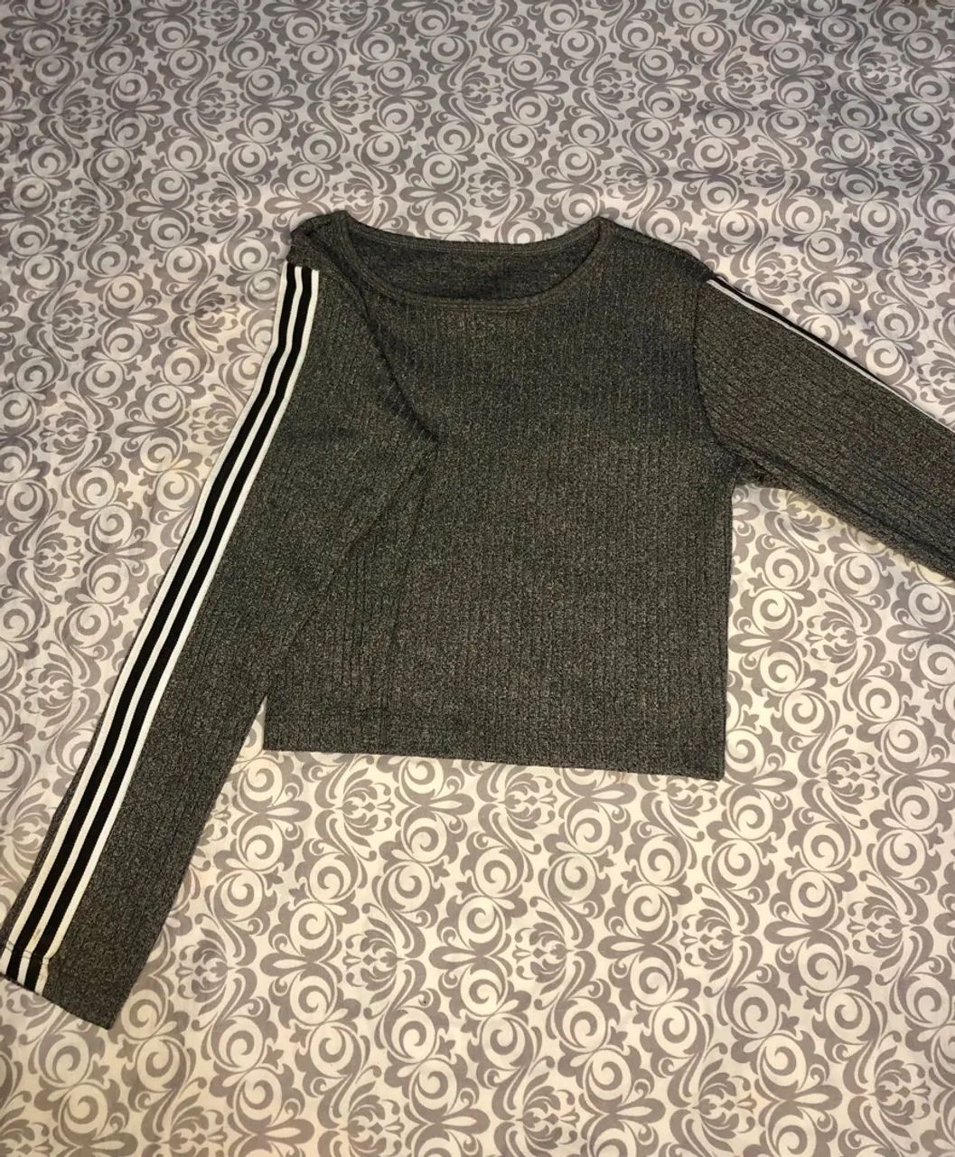 Cropped Cinza