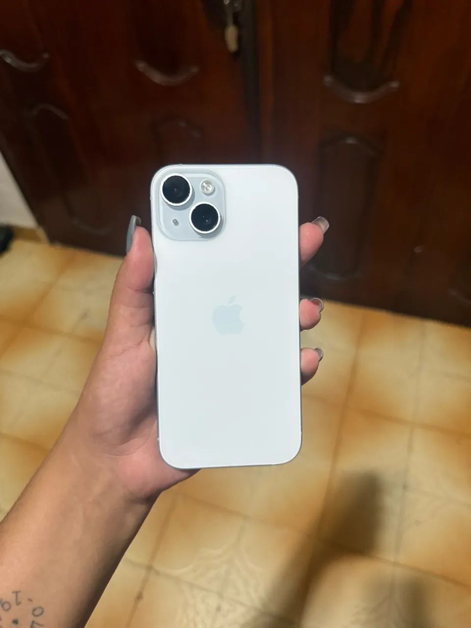 iPhone 15 normal - Foto 3