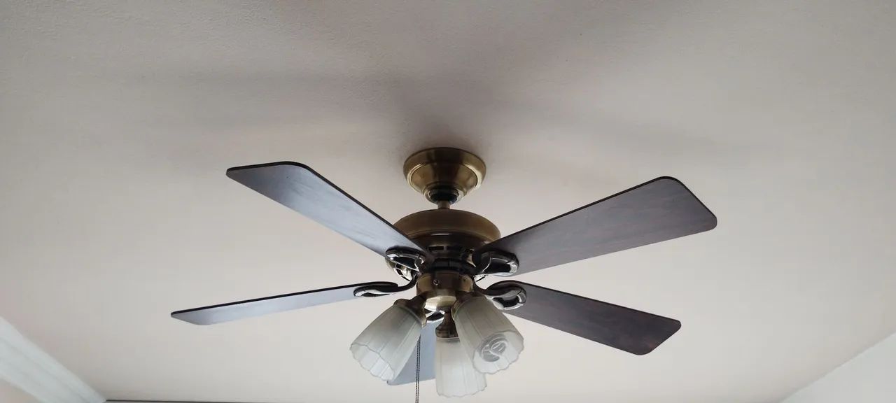 Ventilador de teto Hunter com luminária, 5 pás - Foto 4