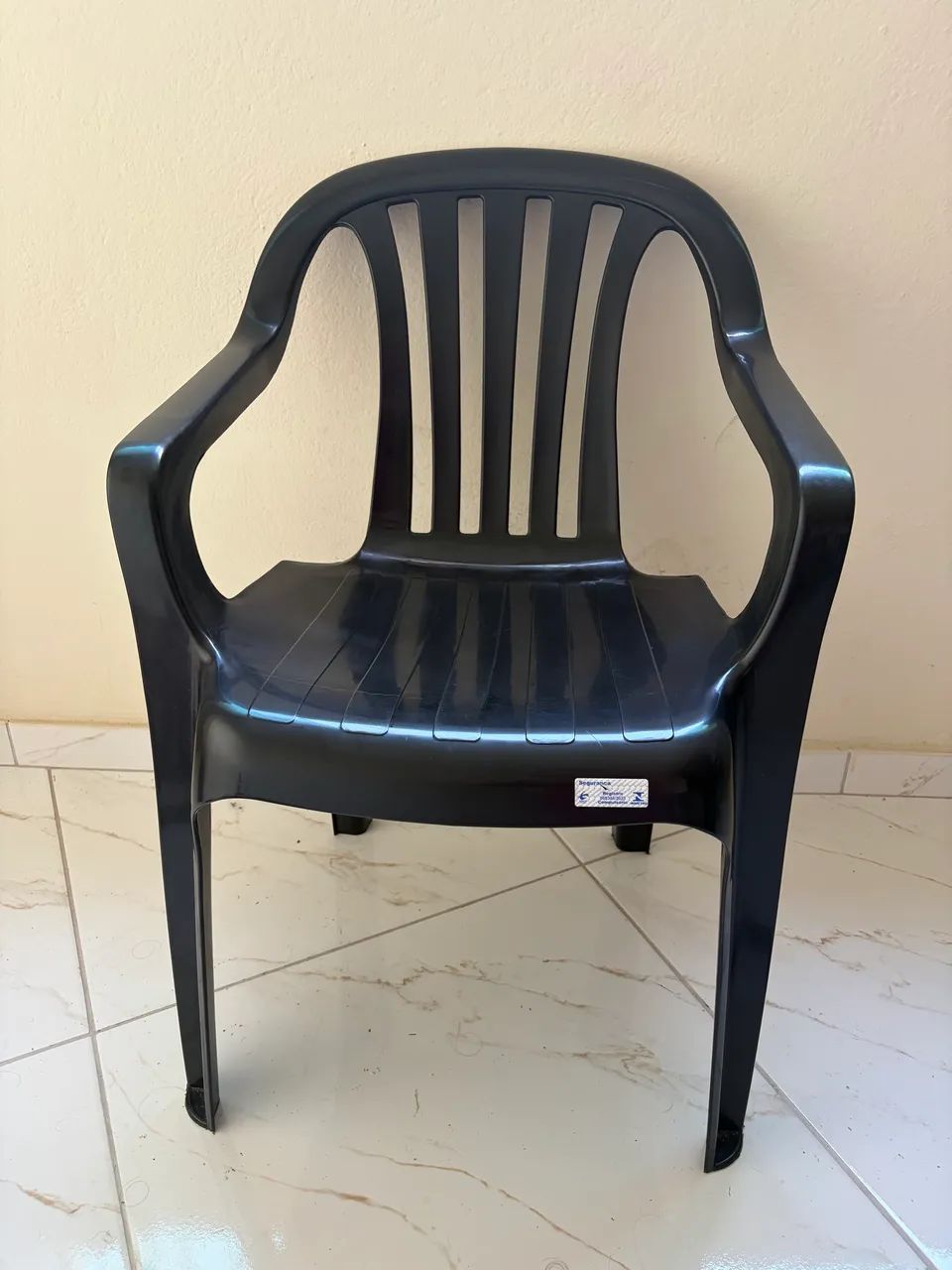 Cadeira de plástico