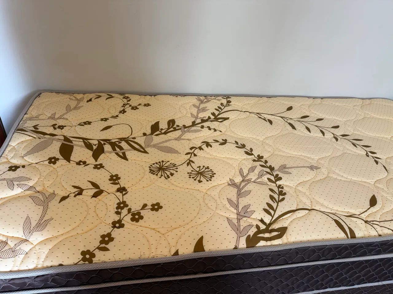 Cama BOX de solteiro (com colchão) - Foto 4