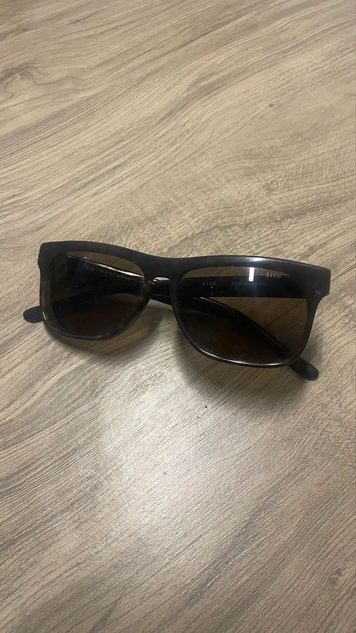 Óculos de Sol LIVO - Modelo "Tom"