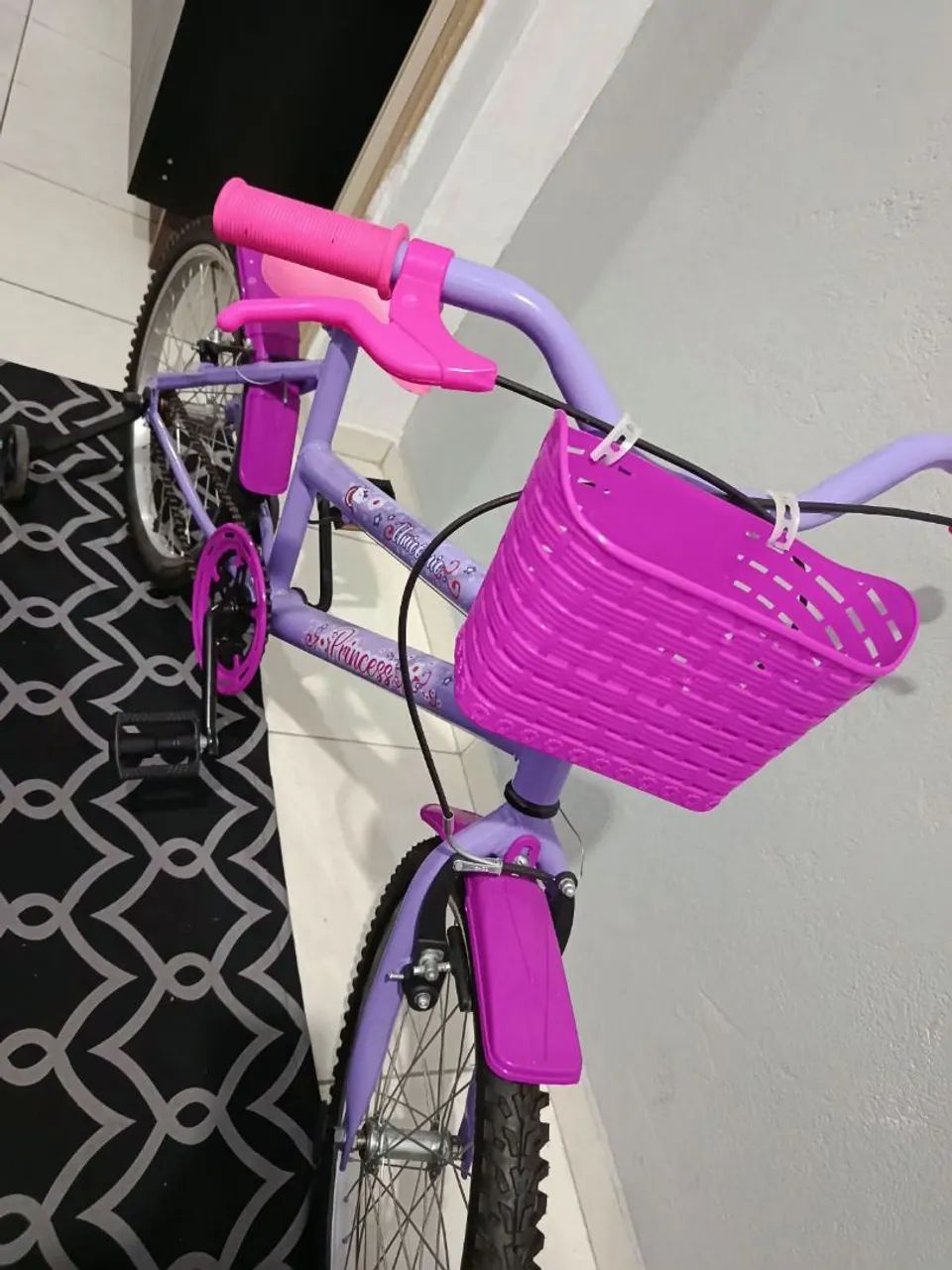 Bicicleta semi nova aro 20 - Foto 2
