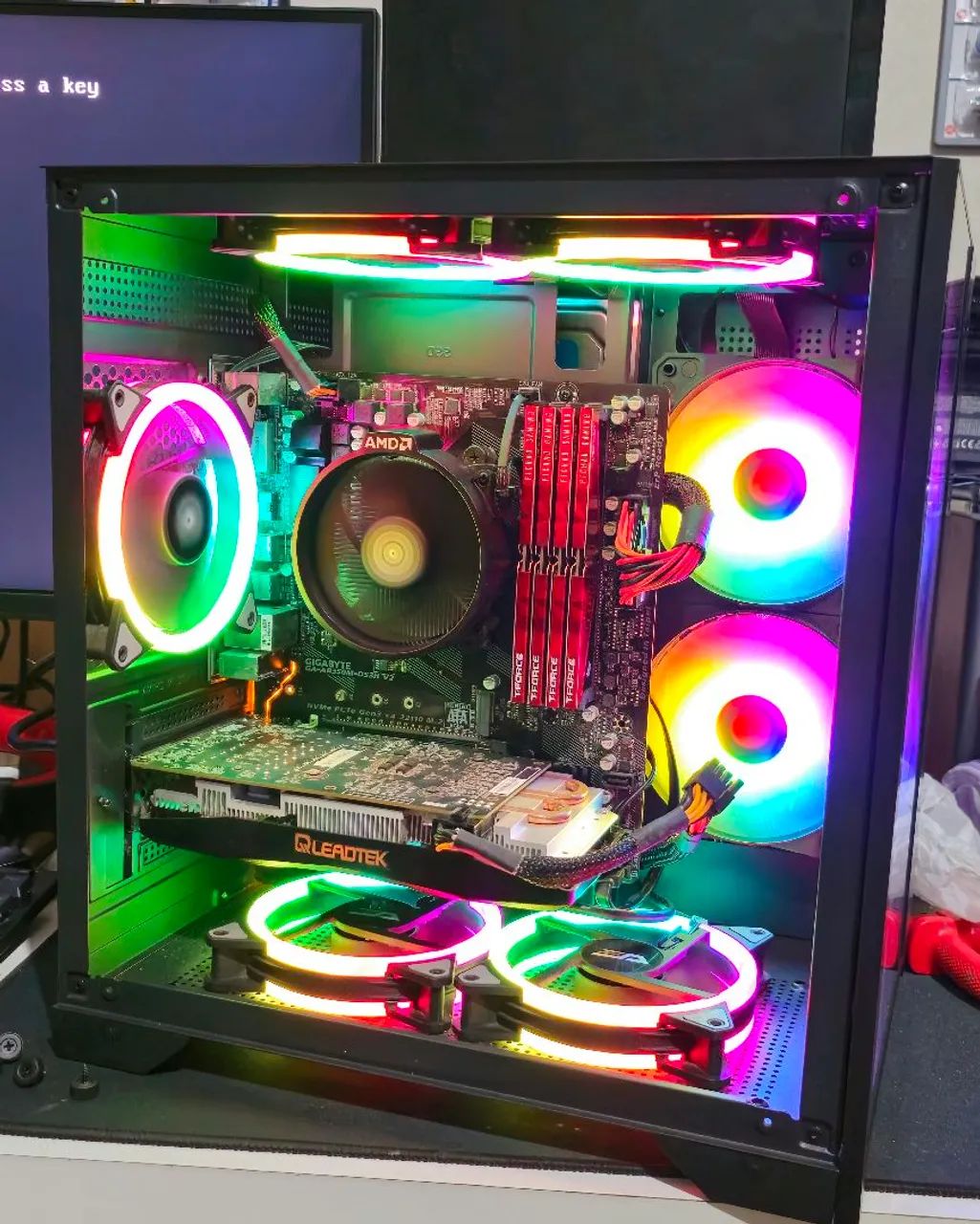 自作PC (メモリ無し) Ryzen5 3600 RTX2060 Pc Gamer Ryzen 5 3600, 32gb de RAM e RTX2060 - Peças de Hardware