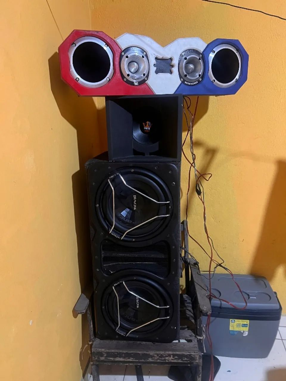 Som automotivo completo
