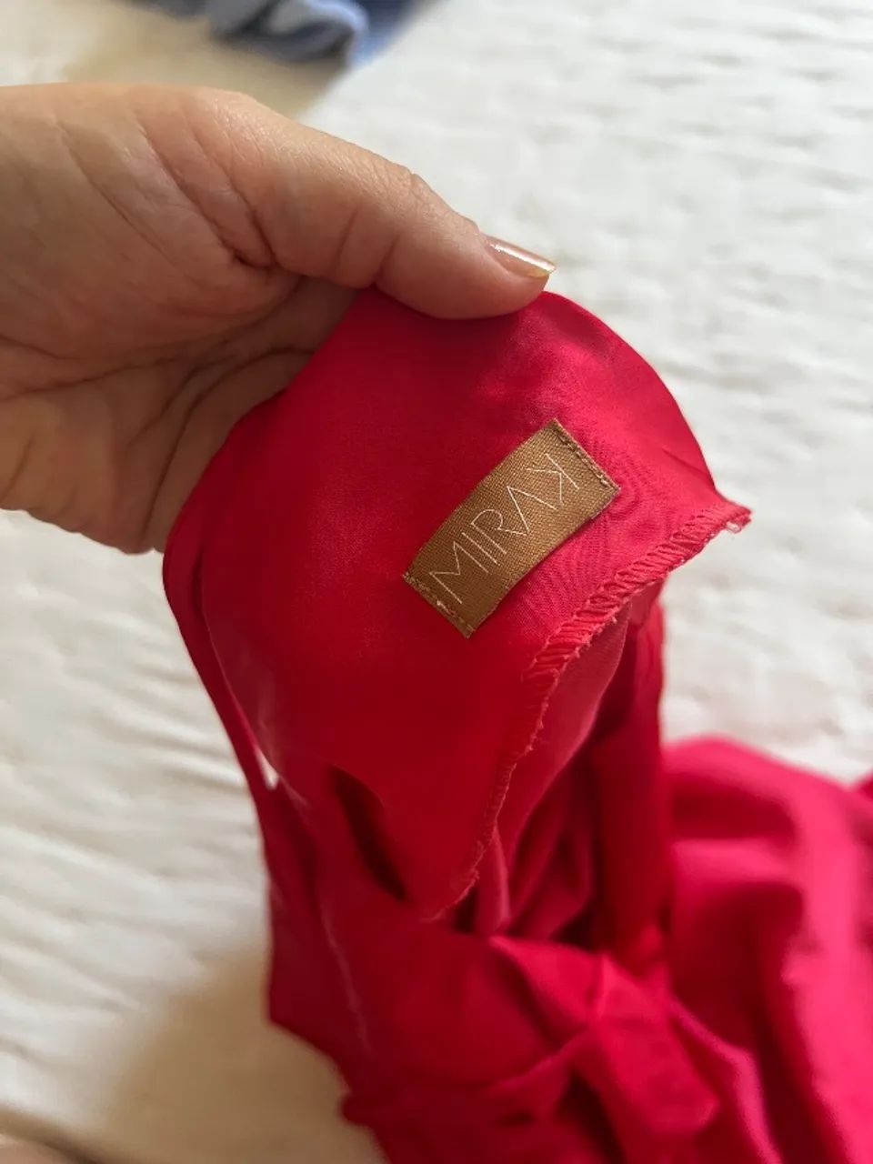 Vestido vermelho acetinado MIRAK - Foto 3