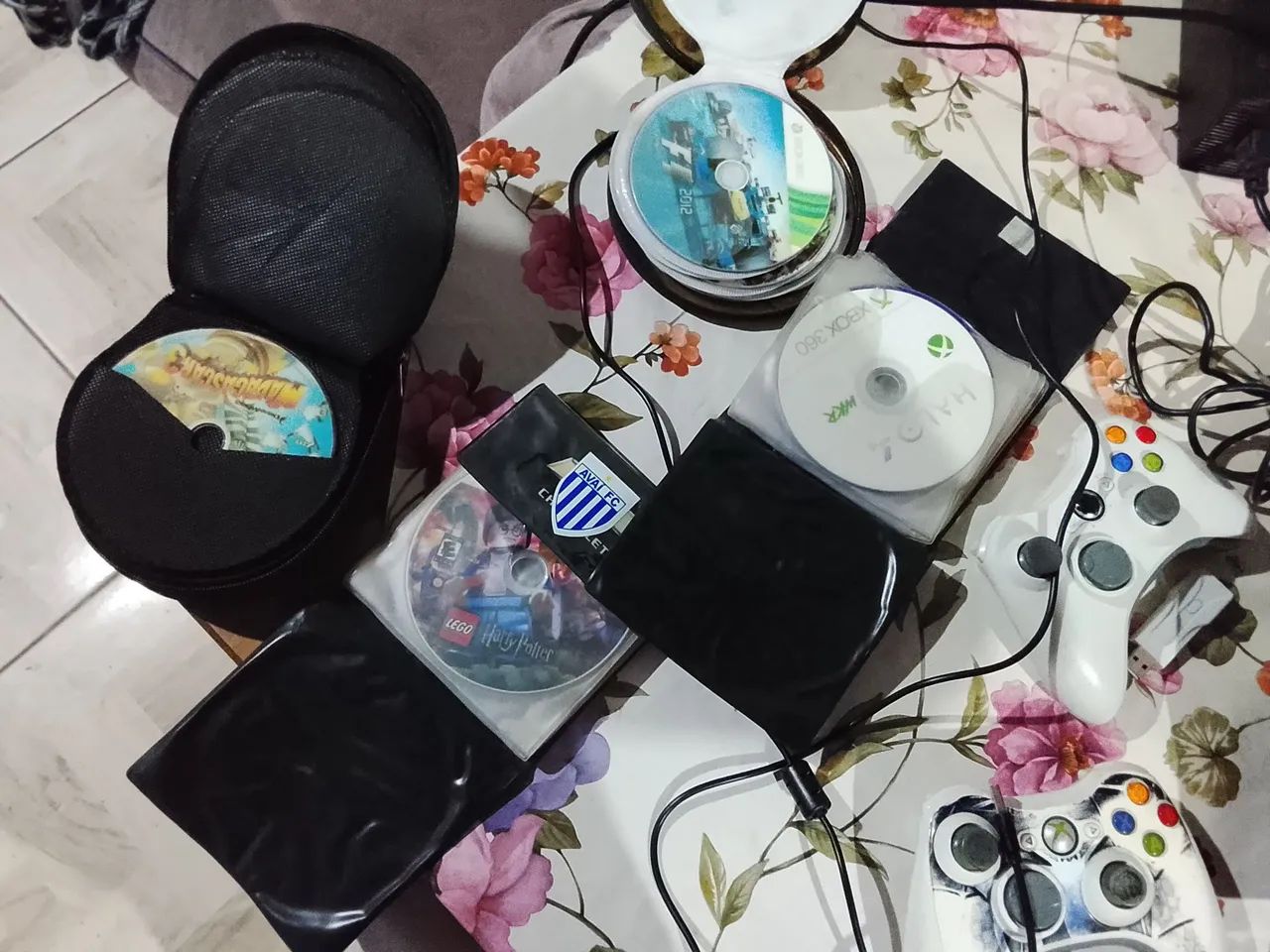 Xbox 360 super slim mais de 70jogos e 4 controles - Foto 3