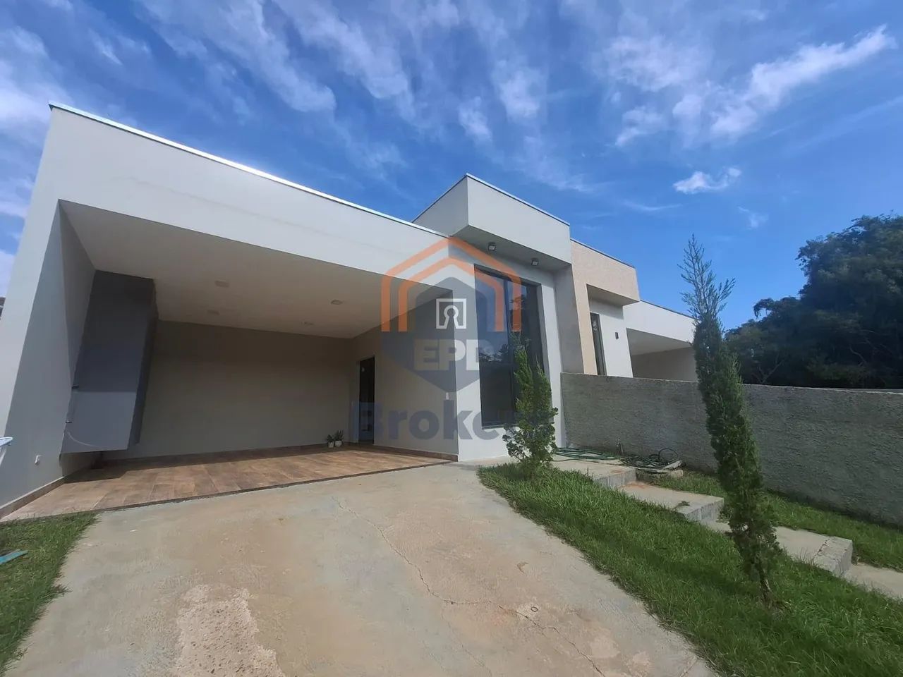 Casa em Bairro do Maracanã - Jarinu, SP
