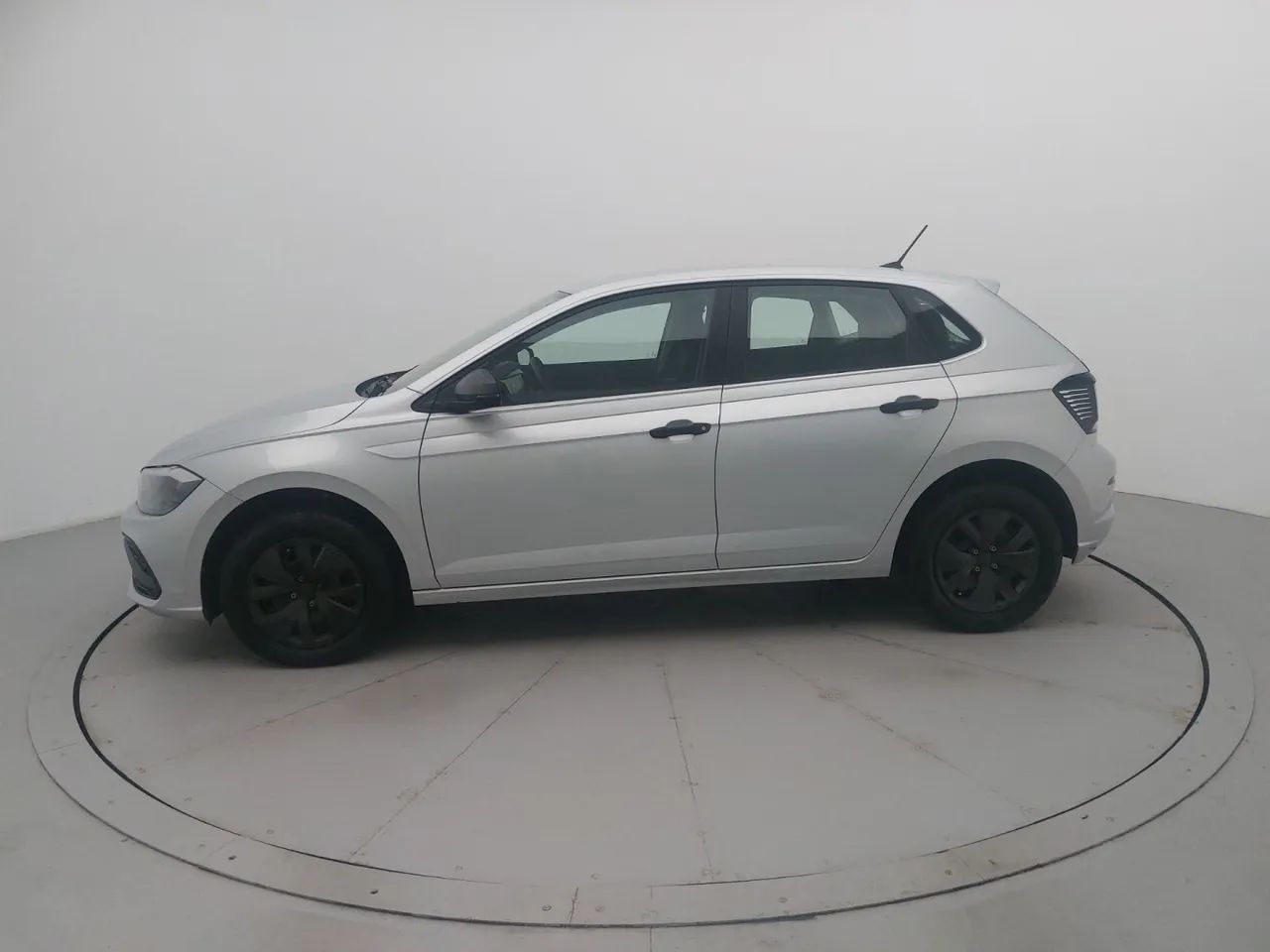 Volkswagen Polo Track 1.0 Flex 12V 5p, foto 2 de 18
