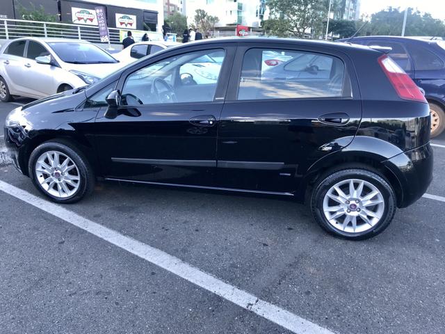 Fiat punto 1.6 essence 16v flex 4p manual 2011 - Foto 8