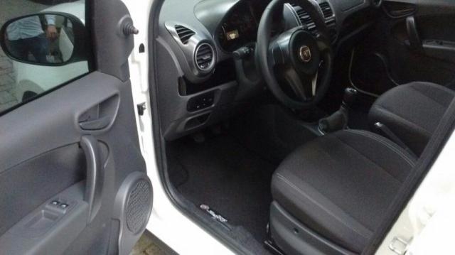FIAT GRAND SIENA ATTRACTIVE 1.0 8V FLEX Branco 2018/2019 - Foto 5