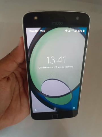 Moto Z Play + 1 Carregador
