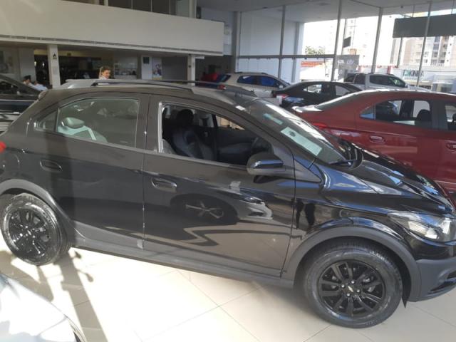 CHEVROLET ONIX 1.4 MPFI ACTIV 8V FLEX 4P AUT - Foto 5