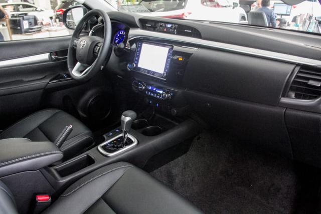 TOYOTA HILUX CD DSL 4X4 SRV AT 19/20 - Foto 19