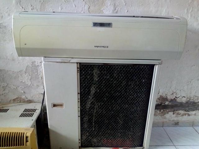 Ar condicionado 30.000 Btus vendo/troco - Foto 2
