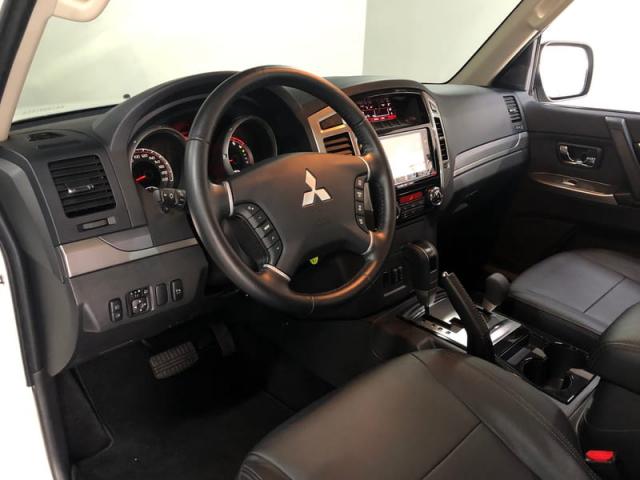 MITSUBISHI PAJERO HPE 3.2 4X4 T.I. DIES. 3P AUT 2019 - Foto 8