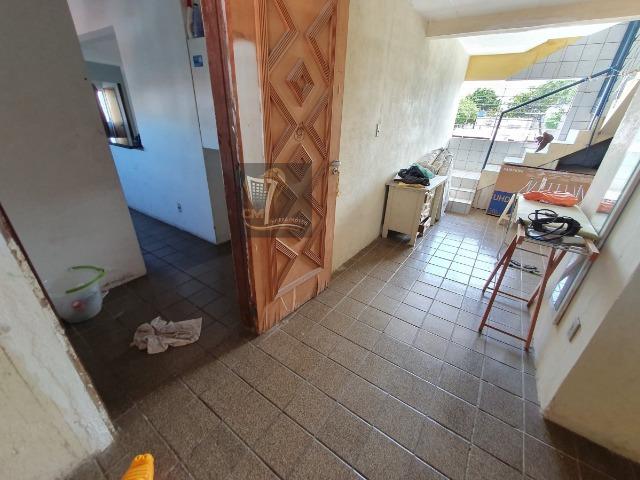 Excelente Casa Localizada no Ipsep, com 2 pavimentos, contendo 4 Quartos e 2 WC - Foto 17