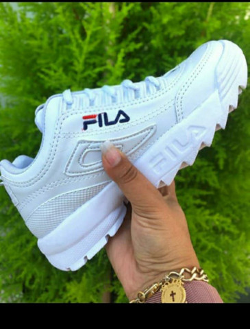Tenis