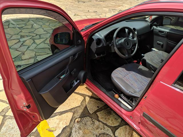 Celta econômico vendo ou troco em fiorino, Doblô fechada dou volta dependendo - Foto 4