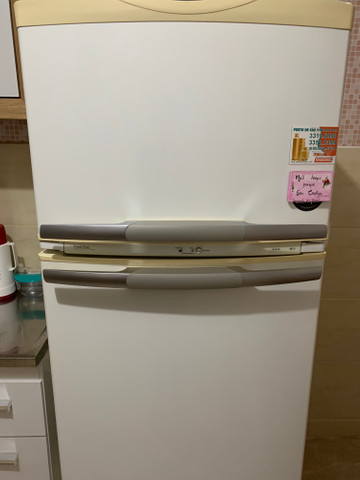 Geladeira Brastemp Frost free 340L em ótimo estado - Foto 2