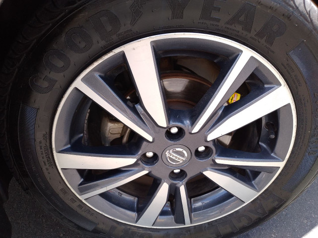 Versa 1.6 SL 2018/2018 automático muito novo com 4 pneus novos Goodyear - Foto 17