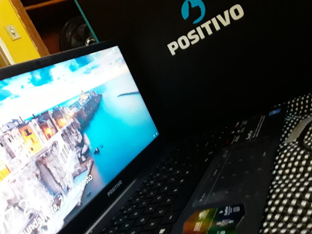 Notebook Positivo