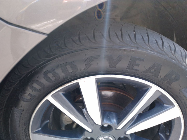 Versa 1.6 SL 2018/2018 automático muito novo com 4 pneus novos Goodyear - Foto 18