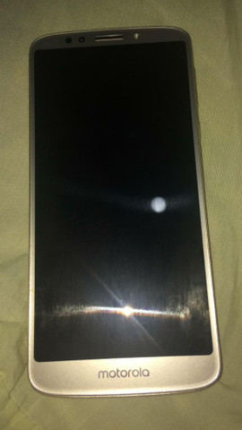 Motorola moto e5 dourado novíssimo
