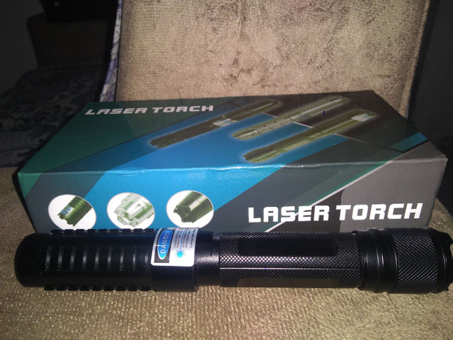 Laser azul 450 Nm super potente - Foto 2