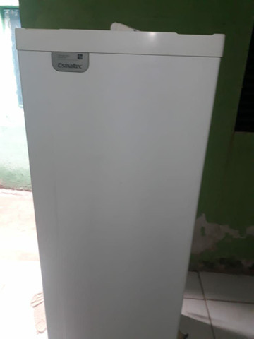 Geladeira semi nova