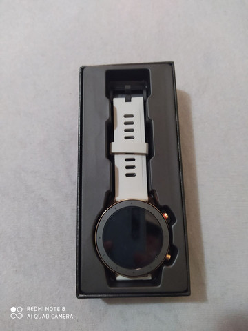 Smartwatch L11 dourado novíssimo - Foto 2
