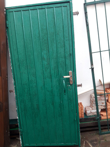 Porta de ferro