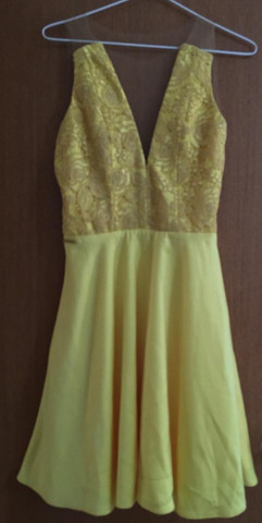 vestido sanfonado curto