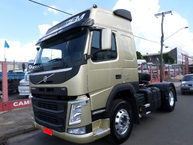 VOLVO FM 370 4X2 ANO 2015