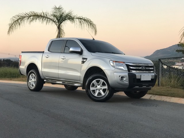 FORD RANGER XLT BAIXO KM