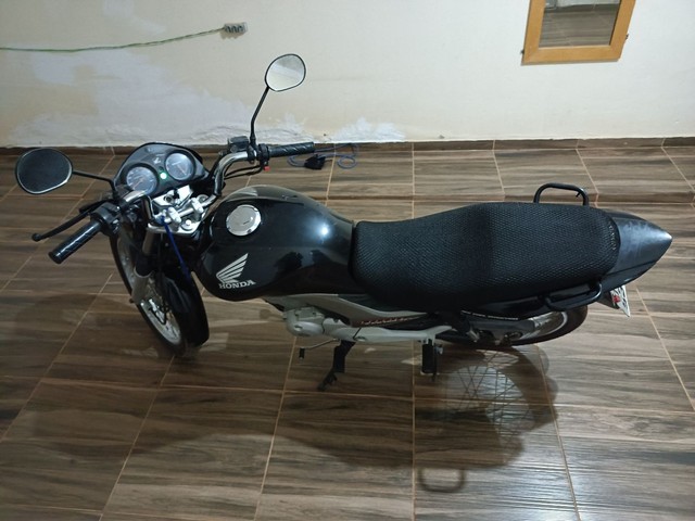 Vende-se uma Moto 