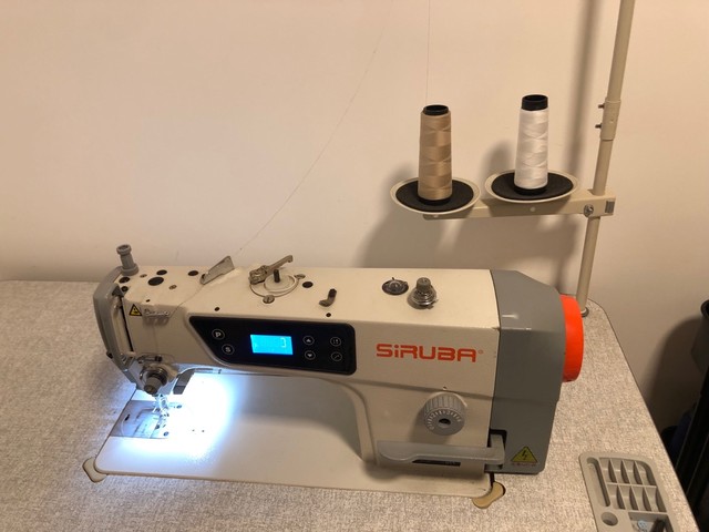 Máquina de costura industrial reta Direct Drive Siruba DL720