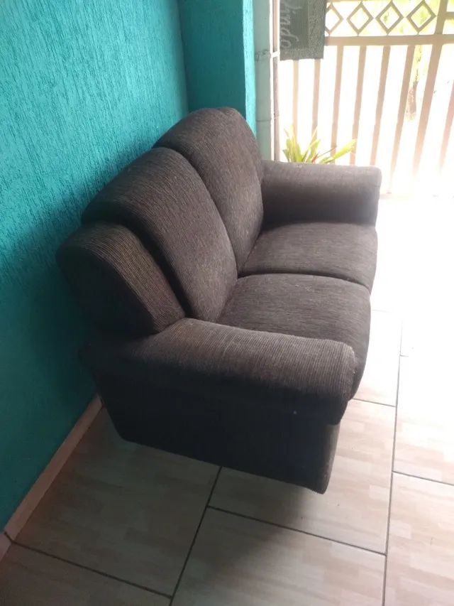 Sofá dois lugares marrom Sofás e Poltronas Parque Residencial Santo