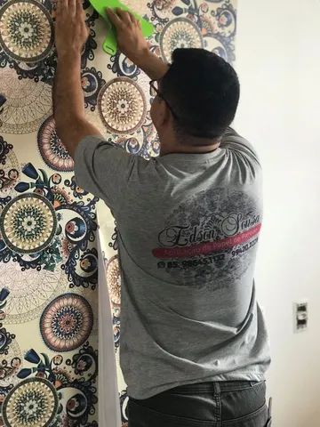 Aplicação de papel parede 
