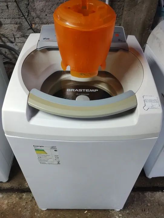 Máquina de Lavar Roupa Brastemp 9kg  Semi-nova 110 - Foto 2