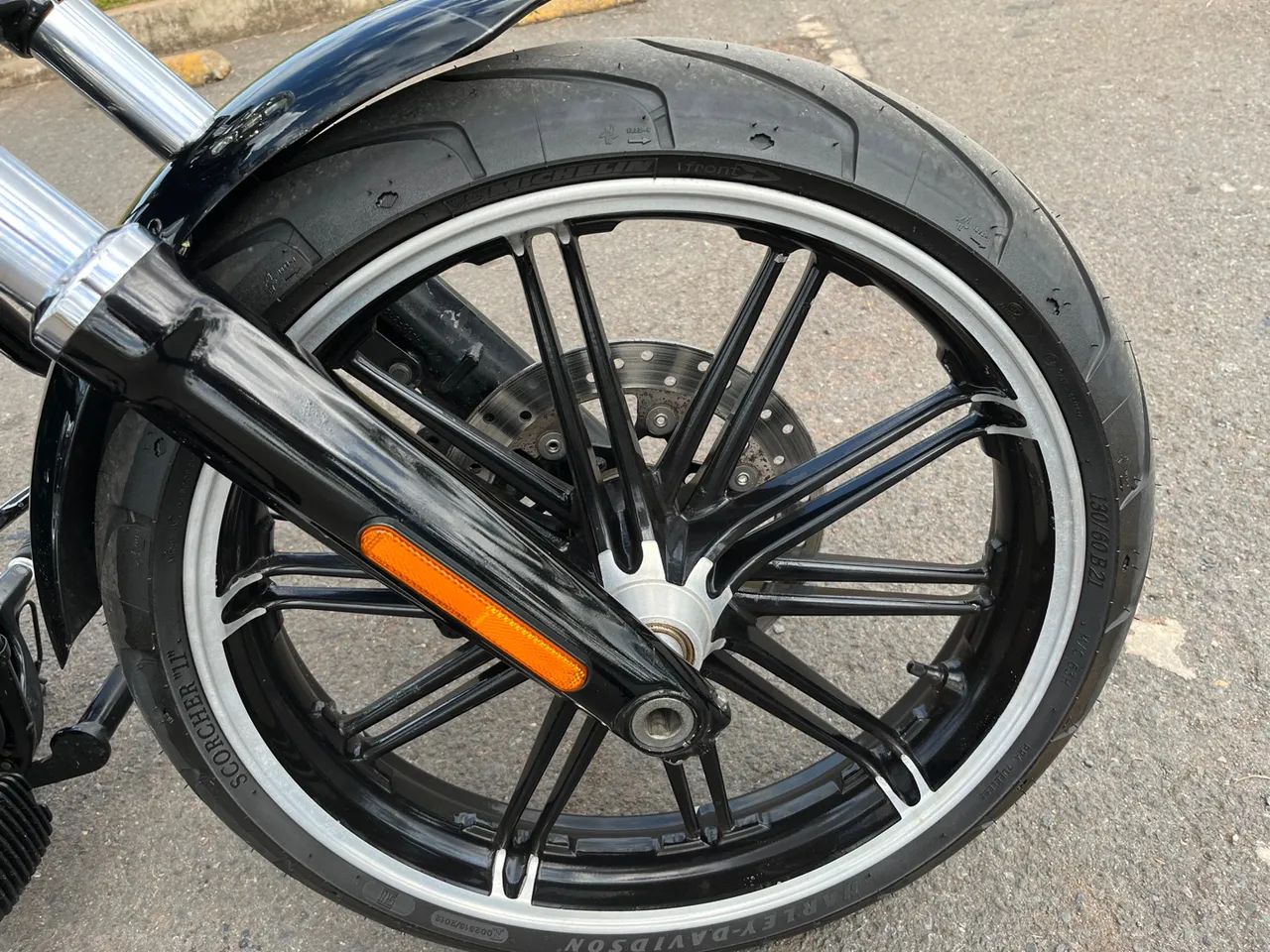 Harley Breakout - Foto 2