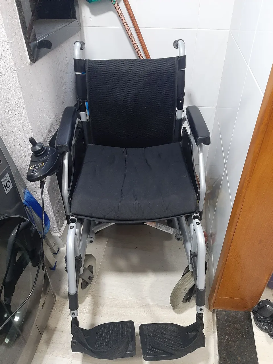Cadeira de rodas motorizada