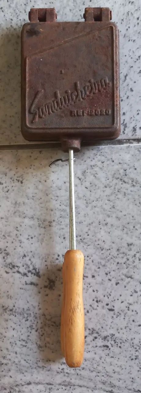 Antiga sanduicheira em ferro fundido Bourges e cia ltda antiguidade Raridade uso enfeite  - Foto 3