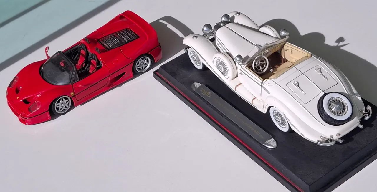 Lote de miniaturas 1/18 carros - Foto 3