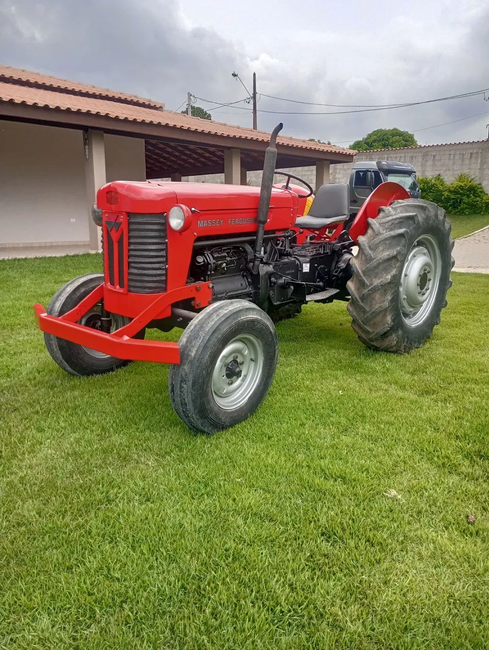 Massey Ferguson 65x em ótimo estado motor, pneus, hidráulico tudo ok  - Foto 2