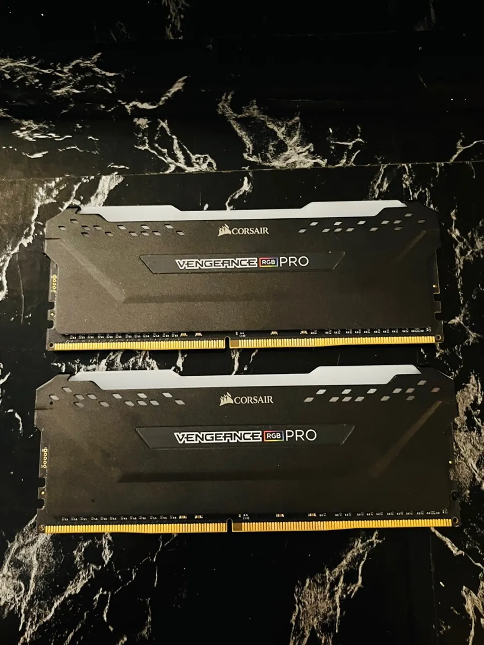 Memória RAM DDR4 Corsair Vengeance RGB PRO