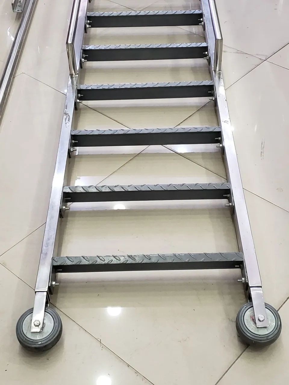 Escada aço inox de correr - Foto 2