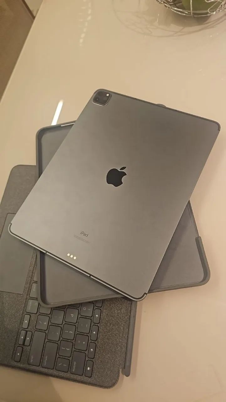 iPad Pro 12,9" 5ª Geração 256GB + Capa Teclado Logitech - Combo Premium! - Foto 3
